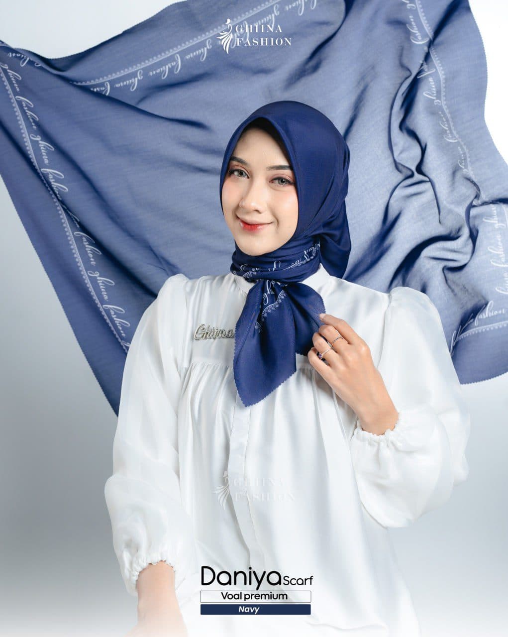 Daniya Scarf